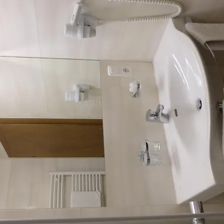 霍恩莱内家庭旅馆