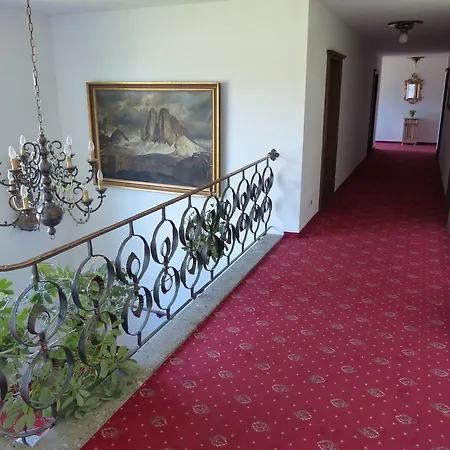 霍恩莱内家庭旅馆